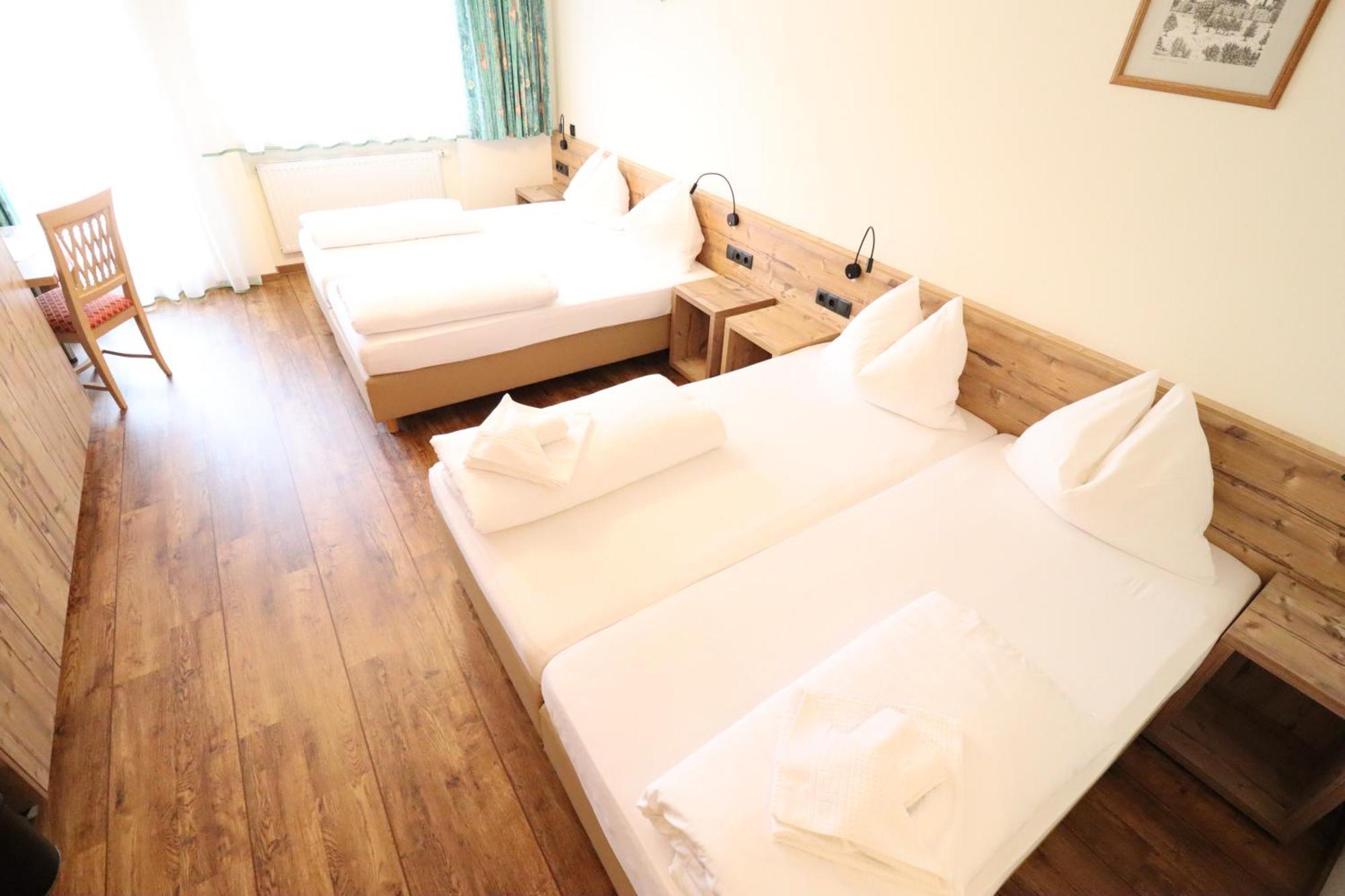 Fuchs Bed & Breakfast 3*